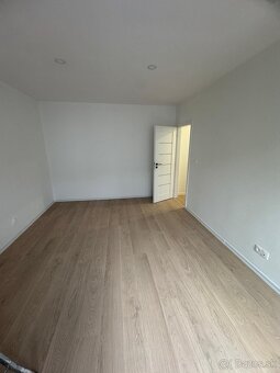 PREDAJ Hospodárska Trnava - 2 izbový byt s balkónom - 2