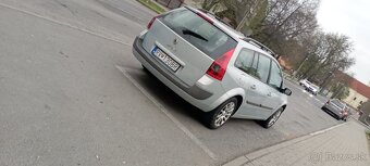 Renault laguna 2 1.9 dci 88 kw - 2