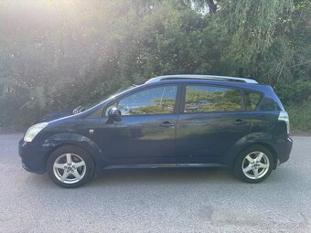 Toyota Corola Verso 1.8 Benzín, 95kw, Automat - 2