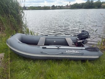 Motorový čln - 2