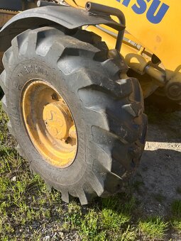 Komatsu WB93r - 2