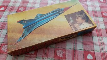 Saab J35 Draken - VEB Plasticart - 2