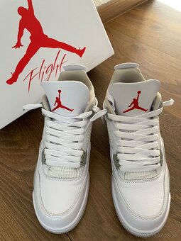 NIKE Jordan 4 - 2