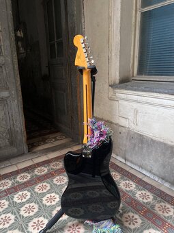 Fender Squier Classic Vibe '70s Jaguar IL Black - 2