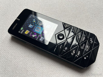 .: NOKIA 7500 Prism :. - 2