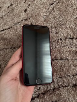 Predám iPhone SE 2020 - 2