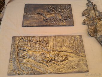 Liatinové ozdobné taniere. - 2