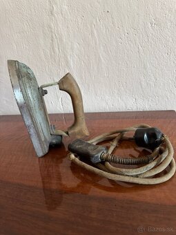 žehlička retro - 2