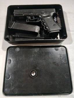 Predám pištoľ Glock 19 - 2