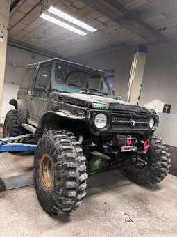 Suzuki Samurai offroad - 2