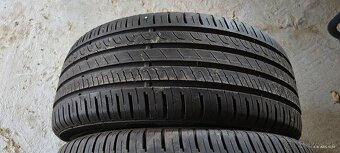 225X50r17 barum - 2
