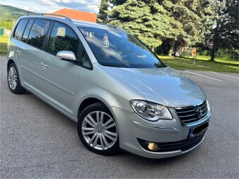 VW Touran HIGHLINE 2.0Tdi 125kw 170Ps Rok 2009 - 2