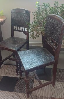 Starožitna drevená komoda a stôl - 2