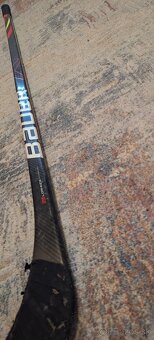 Predám hokejku Bauer vapor - 2