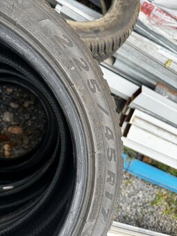225/45 R17 - 2