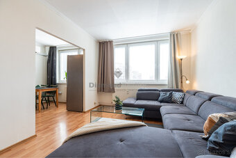 NA PREDAJ PRAŽSKÝ 3 IZBOVÝ BYT S VEĽKOU LODŽIOU - 2