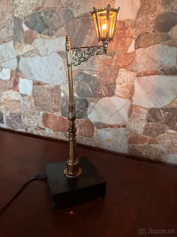 Retro věci  - popelníky, bakelitové rádio, lampa,baterky - 2