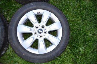 Orig. 17" alu disky na Mini s letn. pneum. 225/55/17 - 2