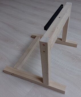 Predam dreveny dizajnovy TV stojan na 32" televizor - 2