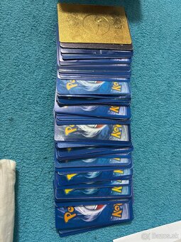 Pokemon karty + krabička pokemon - 2