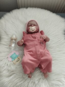 Predaj realistické babiky - 2