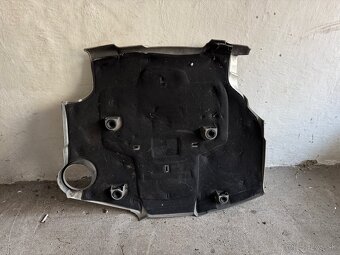 Kryt motora 3.0 TDI AUDI - 2