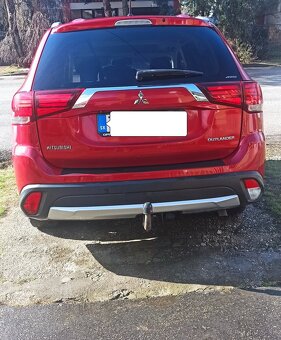 Mitsubishi Outlander 4x4 2.2DID 7-miestne - 2