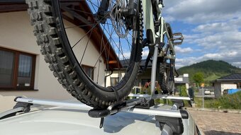 Strešný nosič bicyklov THULE, 2 ks - 2