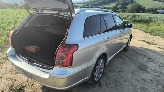 Predám Toyota Avensis T25, r. v. 2007 - 2