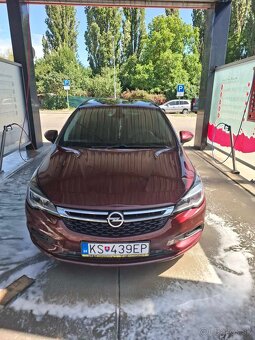Opel Astra Sports Tourer - 2