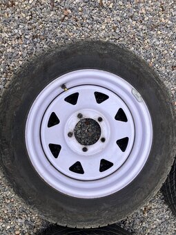 215/65R16 pneu na diskoch - 2