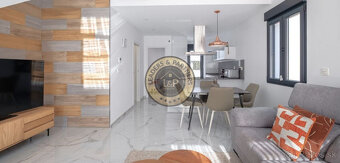 Modrený 2 podlažný dom 4+kk s bazénom, Torrevieja-Španielsko - 2