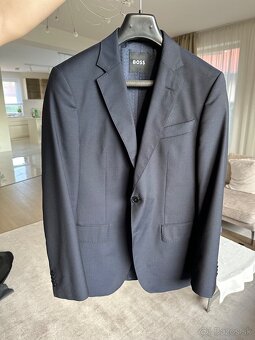Hugo Boss oblek - 2