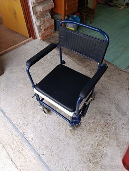 WC Stolička- vozík. - 2