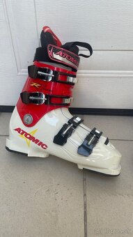 Lyziarky Atomic c. 38-39-40 - 2