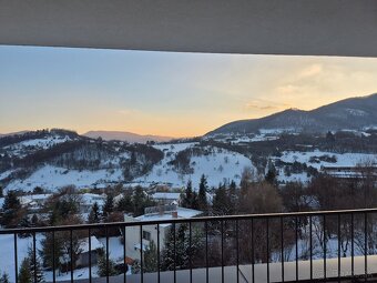 Moderné bývanie s najkrajším výhľadom na Novej Bani - 2