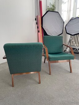 Retro zelené kreslá 70. roky - 2