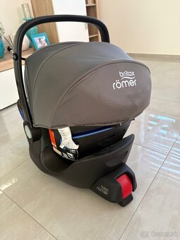 Britax Römer Baby-Safe i-Size + Flex Base - 2