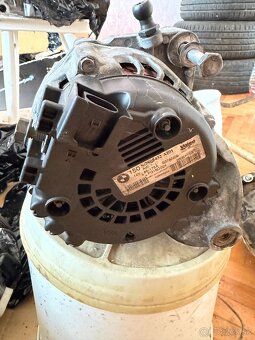 Alternátor BMW 330d N57 - 2
