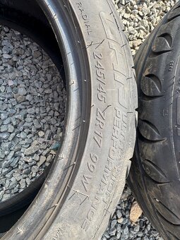 245/45 r17 - 2