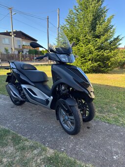 2017 Piaggio MP3 300 LT - stačí Vp skupiny B - 2