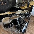 Predám takmer nepoužité nové bubny Pearl Roadshow 18" Plus - 2
