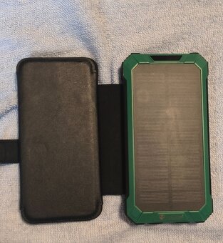 Predám výkonný solárny Power bank Viking EP 16W - 2