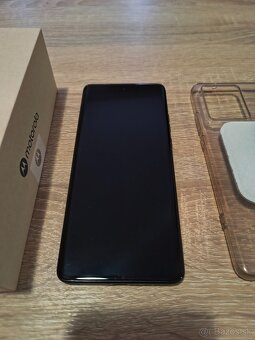 Motorola Edge 40 Neo 12/256GB Black - 2
