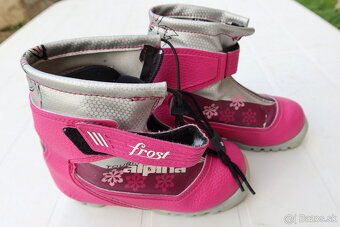 Predám detské bežkárske topánky na viazanie NNN, veľkosť 30. - 2