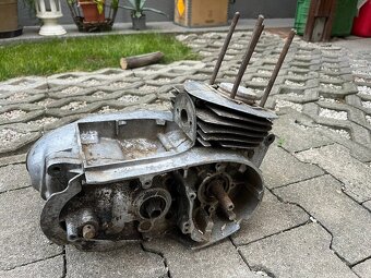 Jawa/ČZ 175/450 alebo 356 polomotor - 2