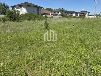 Stavebný pozemok v blízkosti golfového ihriska a kúpeľov Pie - 2