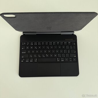 FIXED Typee na Apple iPad 10.9" iPad 11" čierne - 2