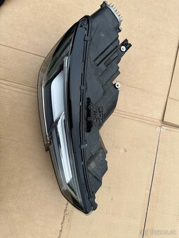 Predné prave svetlo a4 b9 full led - 2