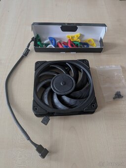 Predám PC ventilátor Noctua NF-A12x25 Chromax Black - 2